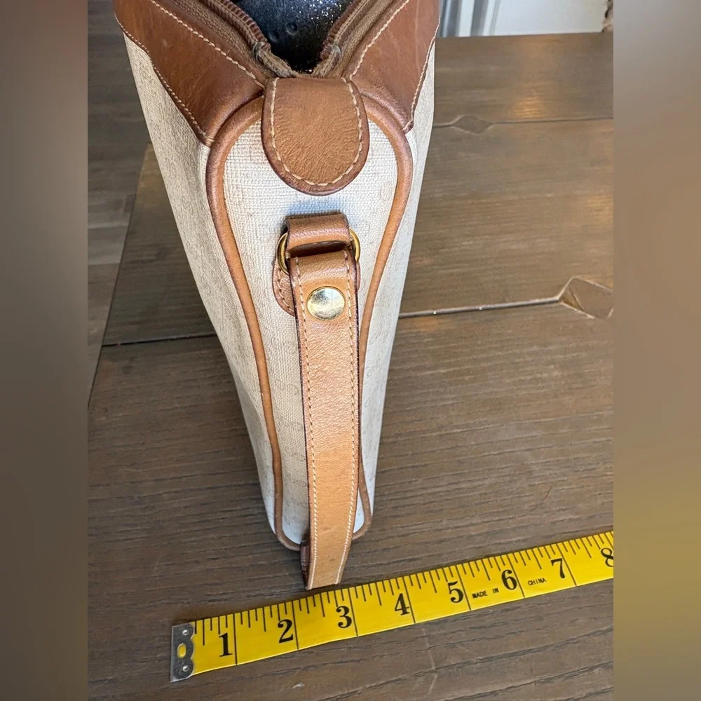 vintage Gucci Cream and Brown Cosmetic Bag